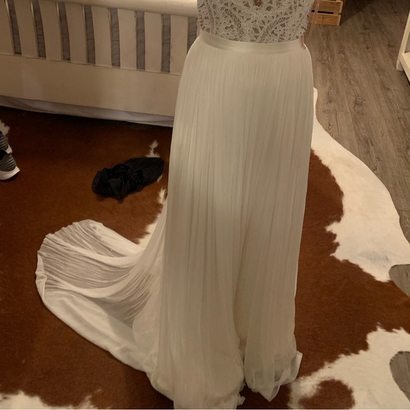 Catherine Deane Anika Skirt. NWT. Size US 0. Color oyster/ivory. Wedding
